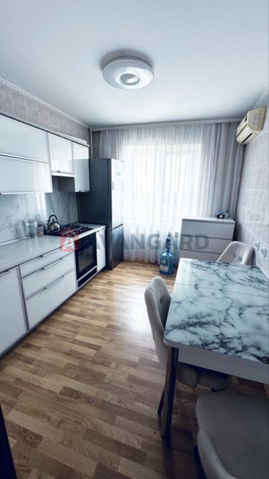 3 ��. ��������, 67/-/12 ��. �., 8/10 ������ ���� 1