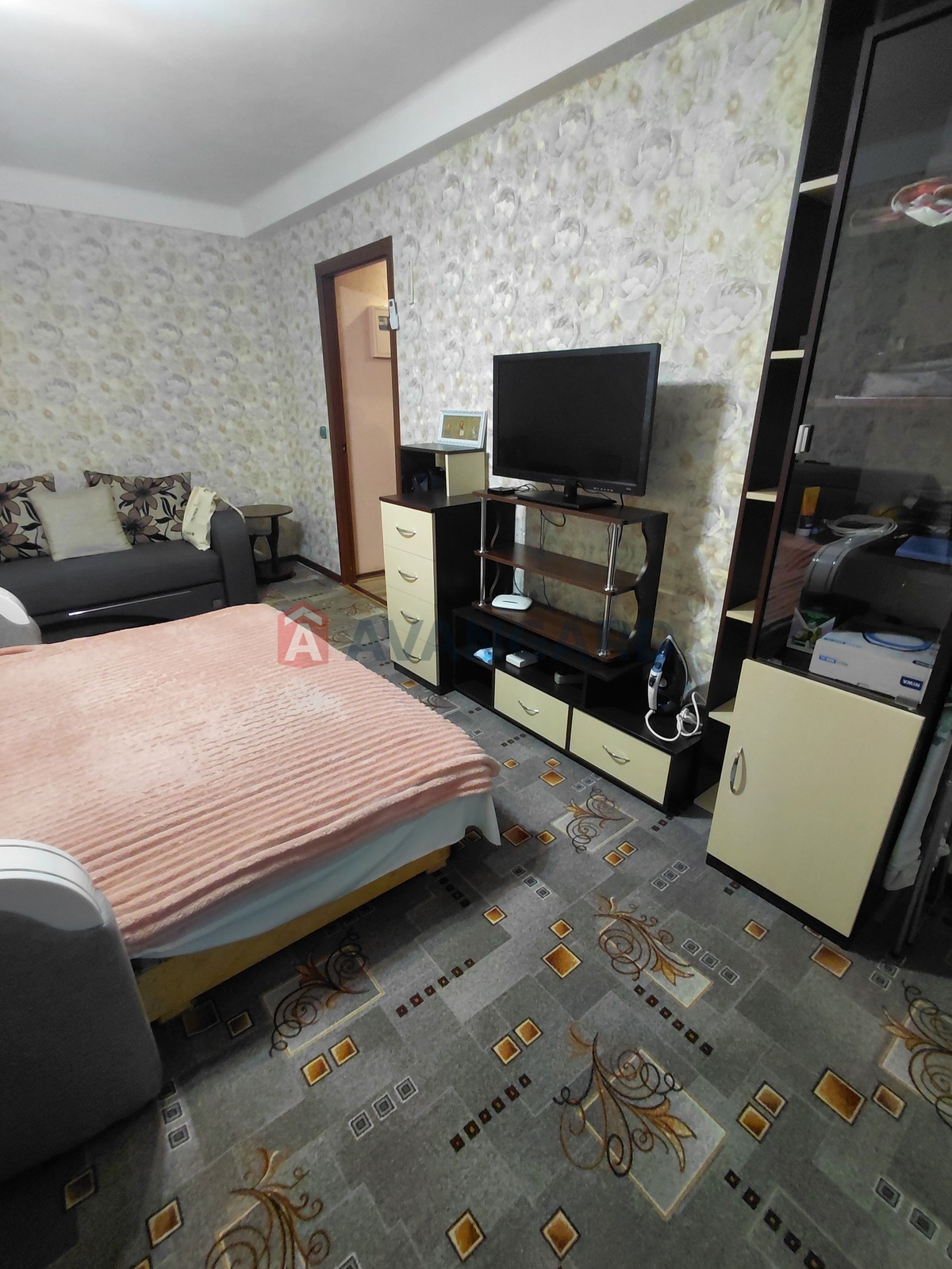 1 . , 37/-/7 . ., 1/9   7