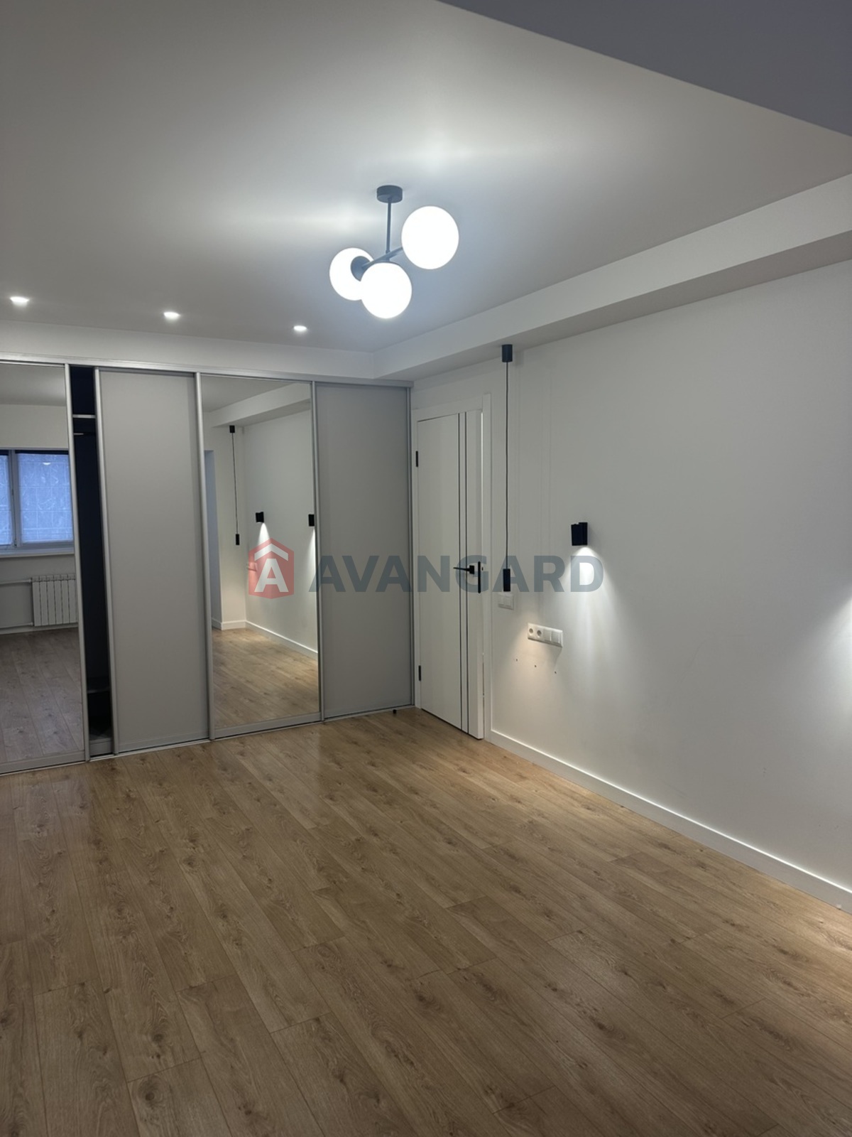 2 ��. ��������, 51/36/7 ��. �., 1/9 ������ ���� 3