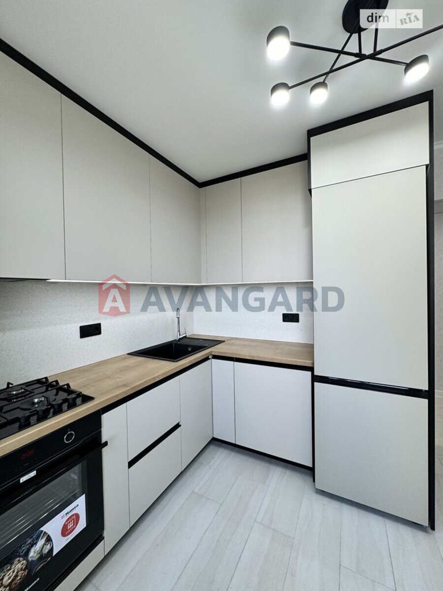 3 ��. ��������, 80/-/- ��. �., 6/9 ������ ���� 1