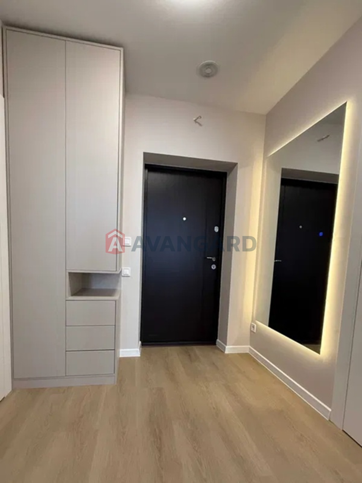 1 ��. ��������, 42/-/16 ��. �., 19/25 ������ ���� 14