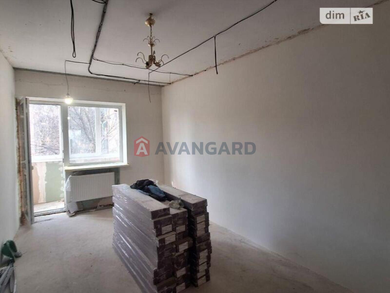 3 ��. ��������, 64/45/8 ��. �., 5/5 ������ ���� 29