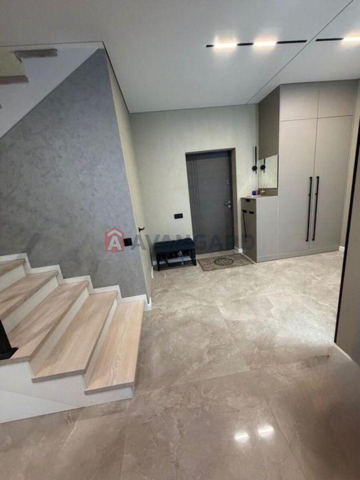 3 ��. ��������, 108/-/15 ��. �., 9/10 ������ ���� 13