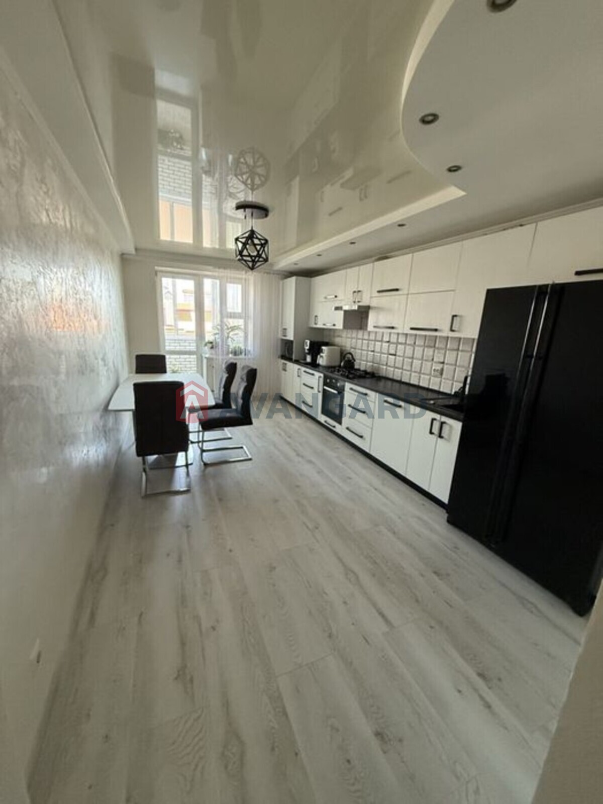 3 ����. ��������, 105/-/18 ��. �., 4/5 ���� ���� 11