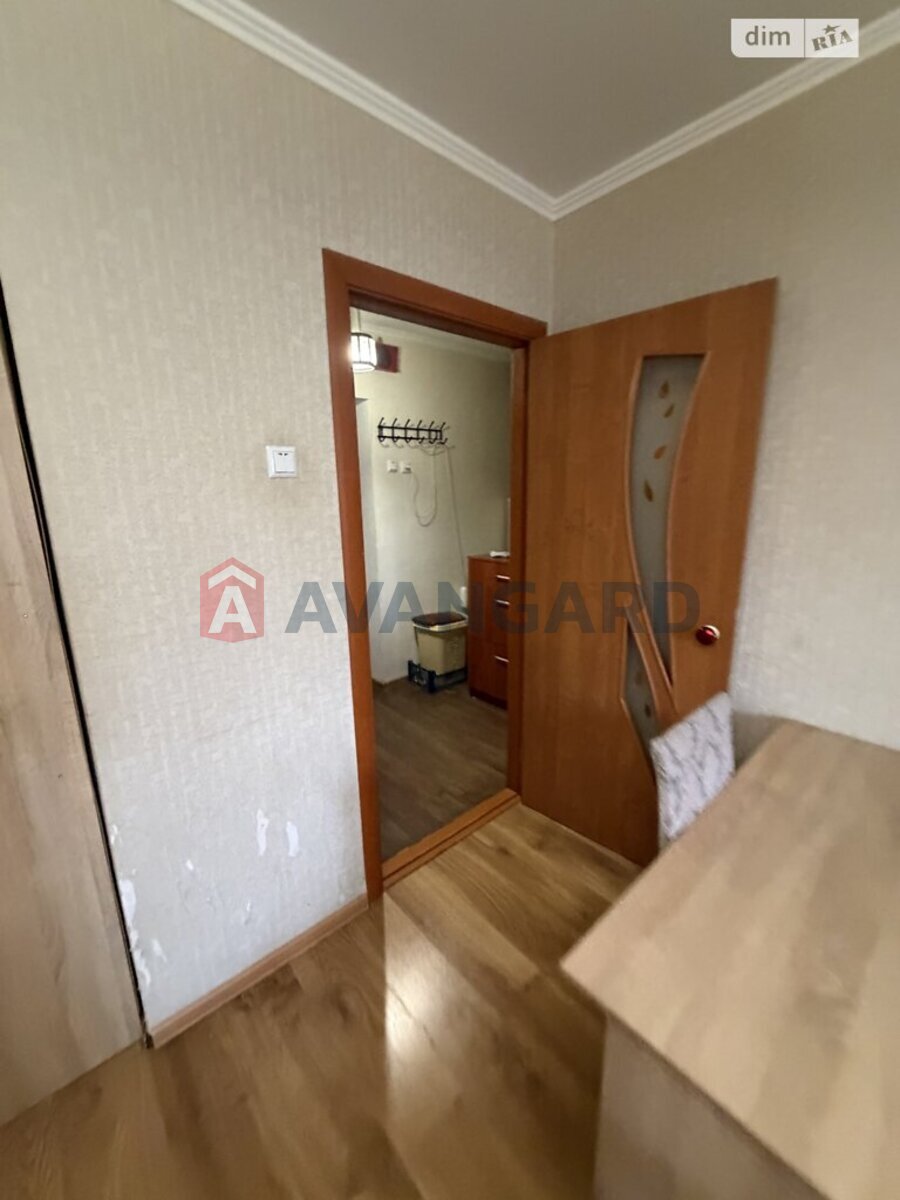 1 ��. ��������, 38/-/7 ��. �., 3/10 ������ ���� 6