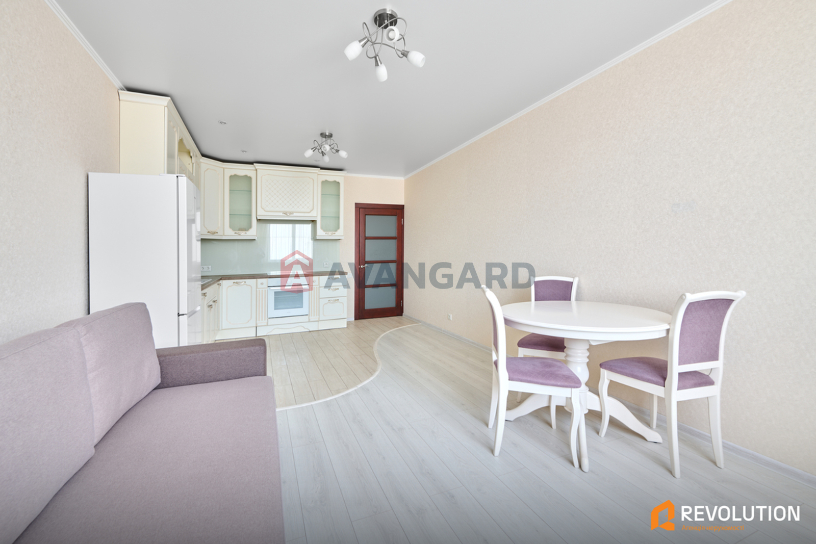 1 ��. ��������, 53/15/23 ��. �., 18/24 ������ ���� 7