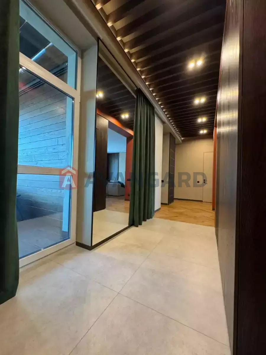 3 ��. ��������, 150/-/- ��. �., 16/16 ������ ���� 10