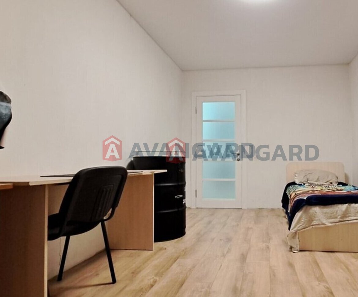 3 ��. ��������, 100/50/15 ��. �., 1/11 ������ ���� 17