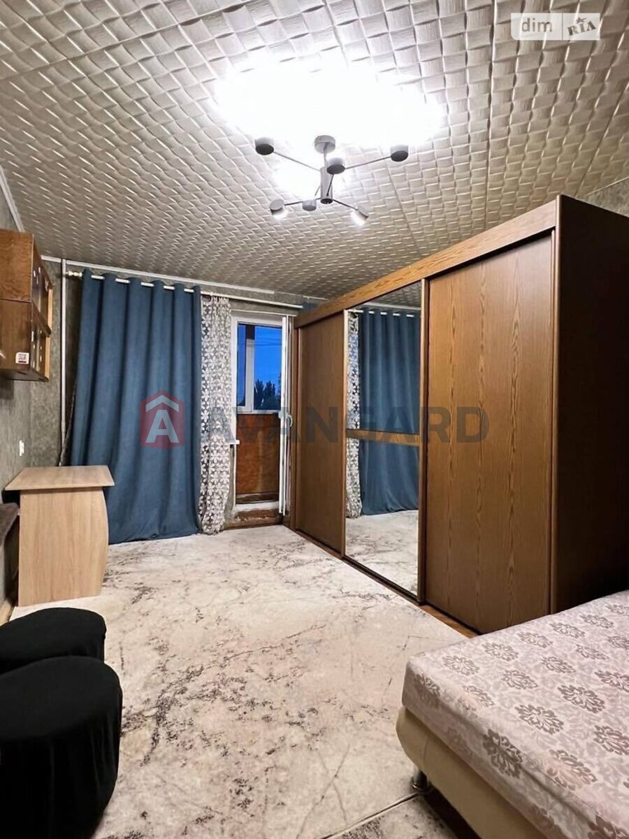 1 ��. ��������, 30/17/5 ��. �., 3/5 ������ ���� 5