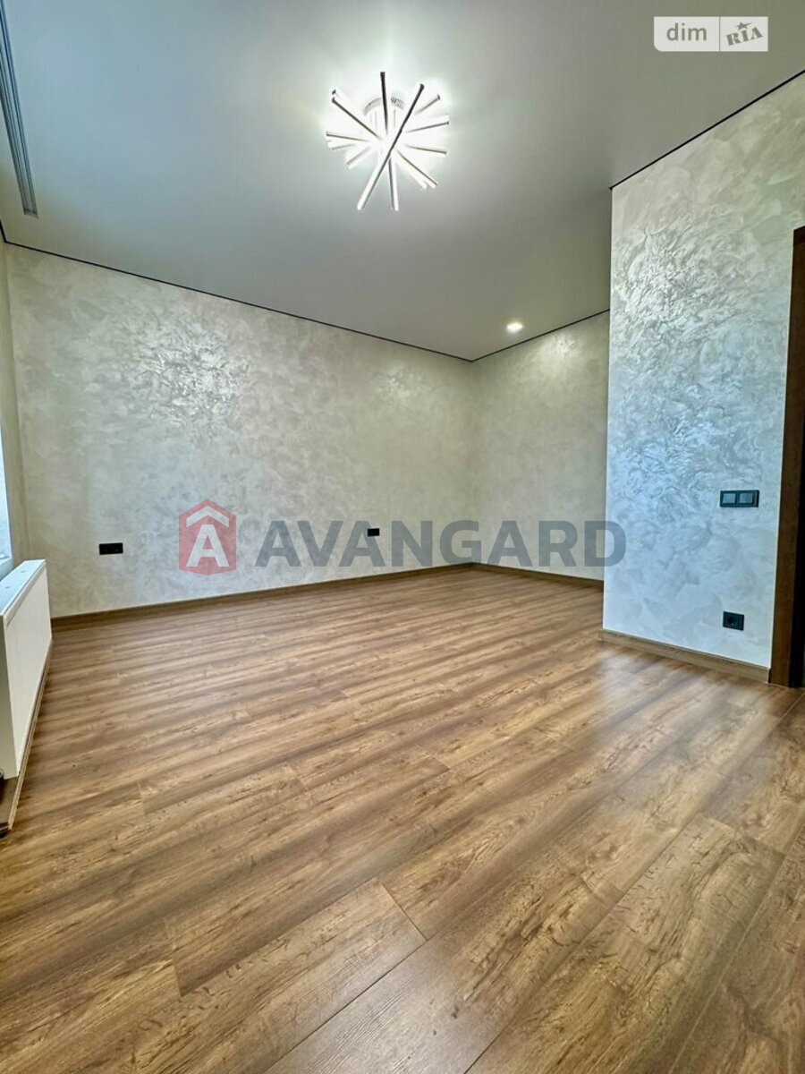 1 ����. ��������, 40/19/11 ��. �., 1/4 ���� ���� 8