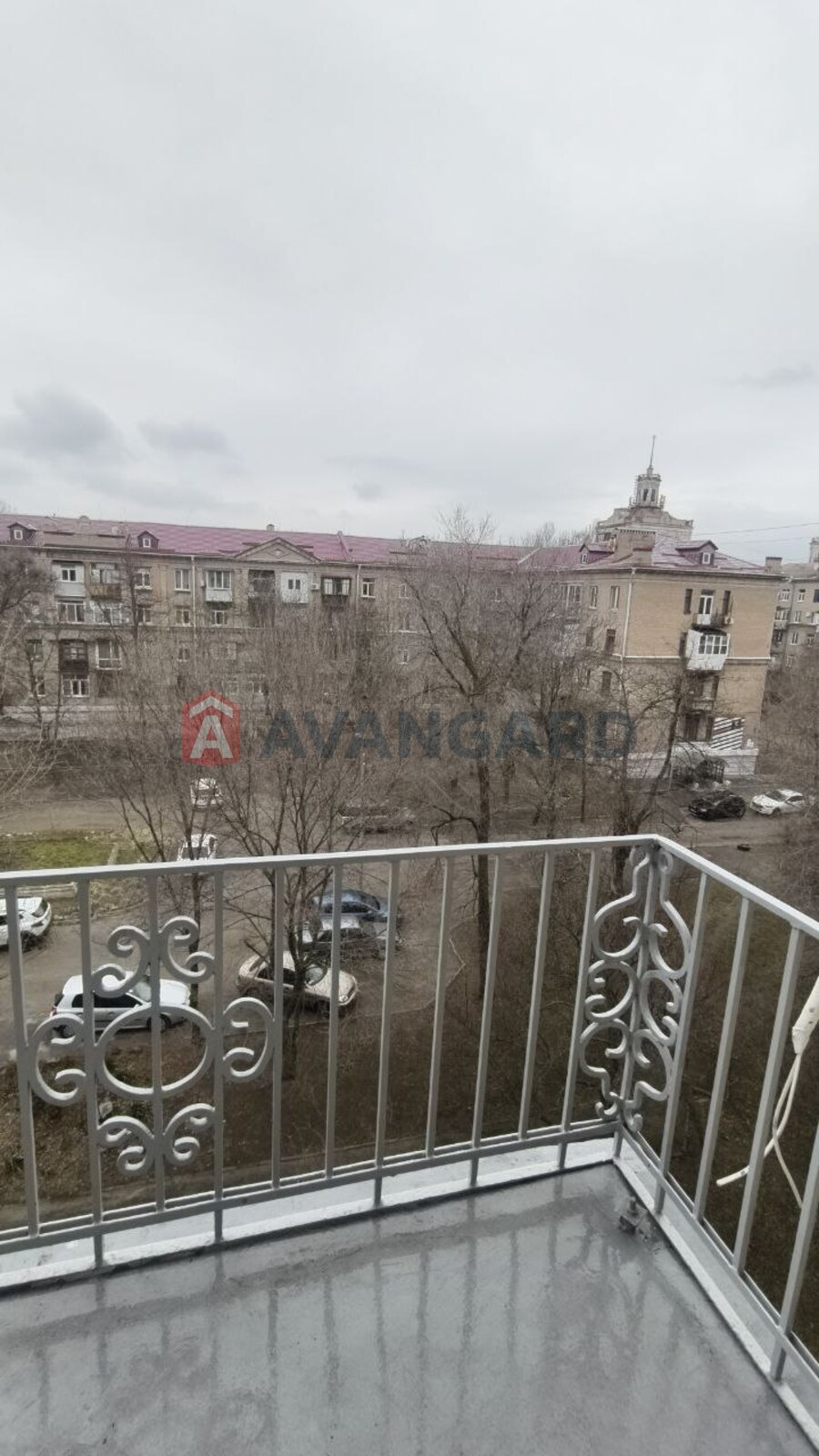 2 ��. ��������, 52/-/18 ��. �., 5/5 ������ ���� 10