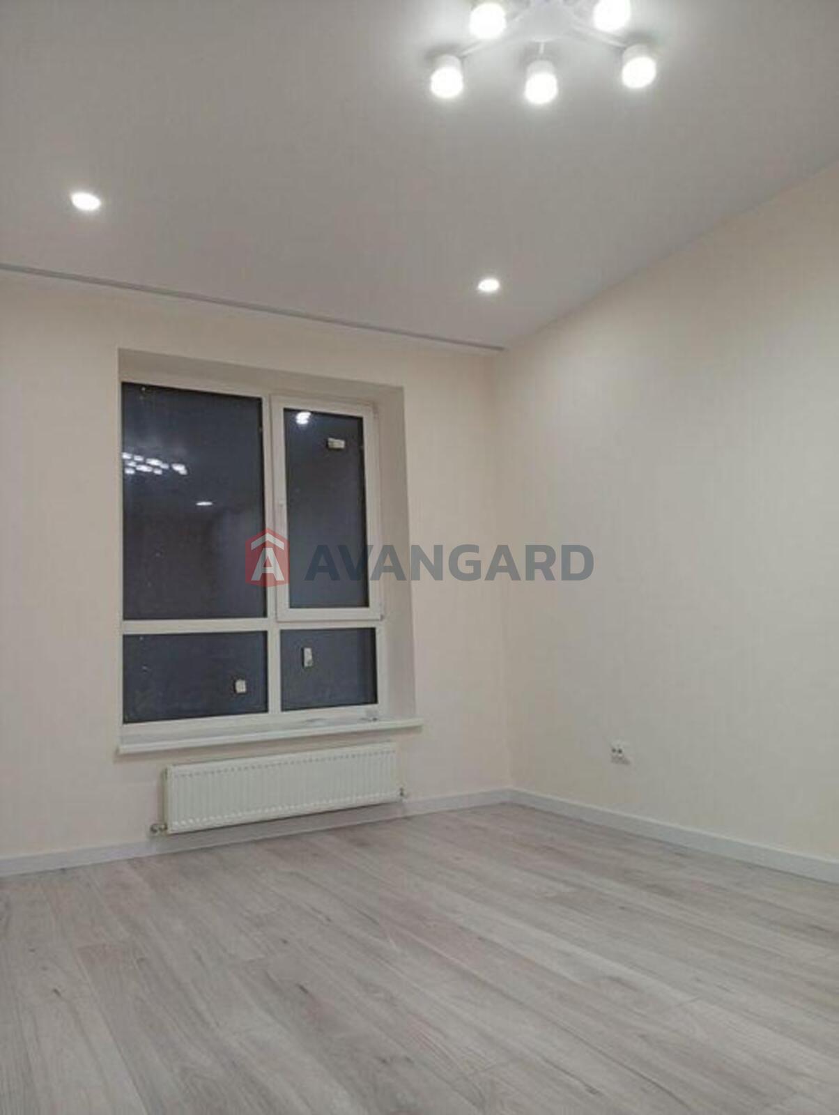 1 ��. ��������, 38/-/10 ��. �., 7/10 ������ ���� 9