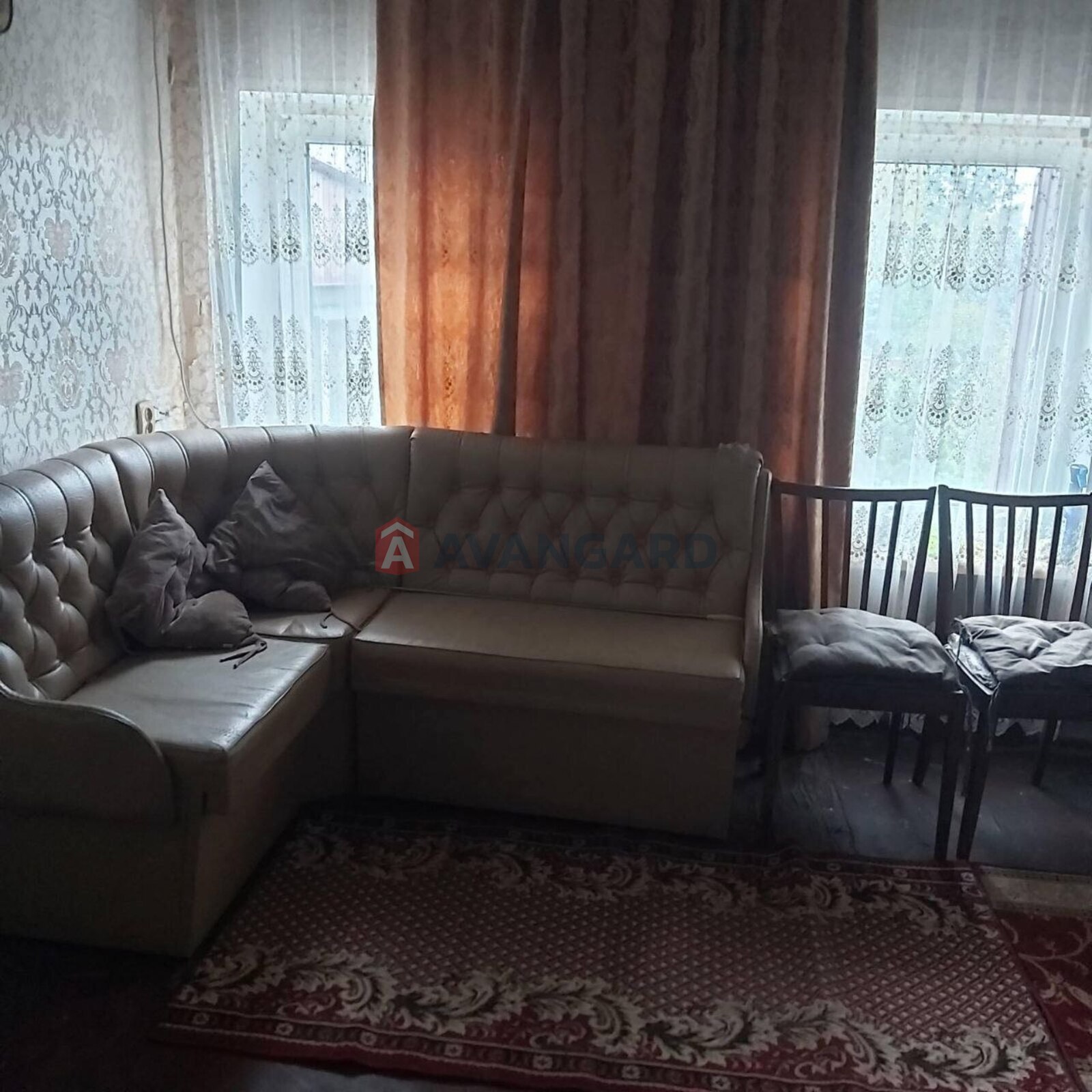 3 ����. ��������, 49/37/6 ��. �., 2/2 ���� ���� 6