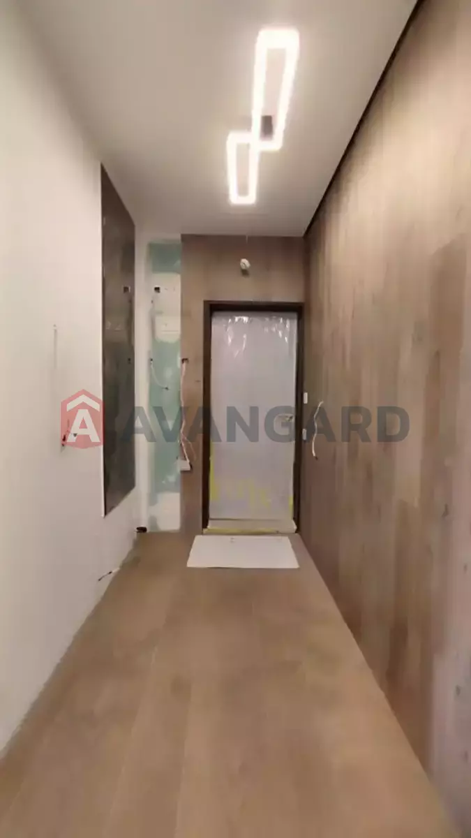 3 ��. ��������, 93/83/10 ��. �., 6/12 ������ ���� 6