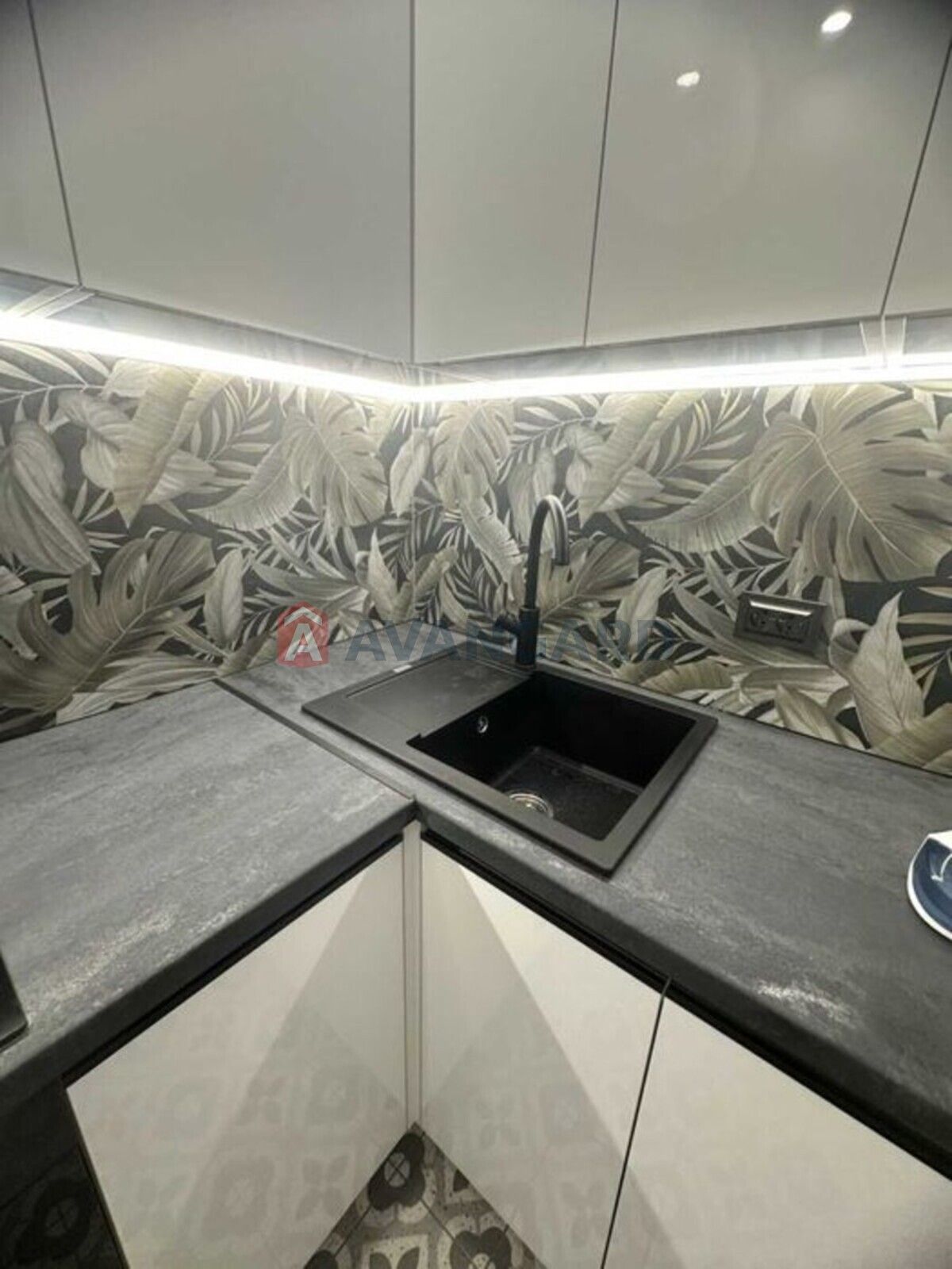 1 ��. ��������, 34/-/8 ��. �., 6/8 ������ ���� 4