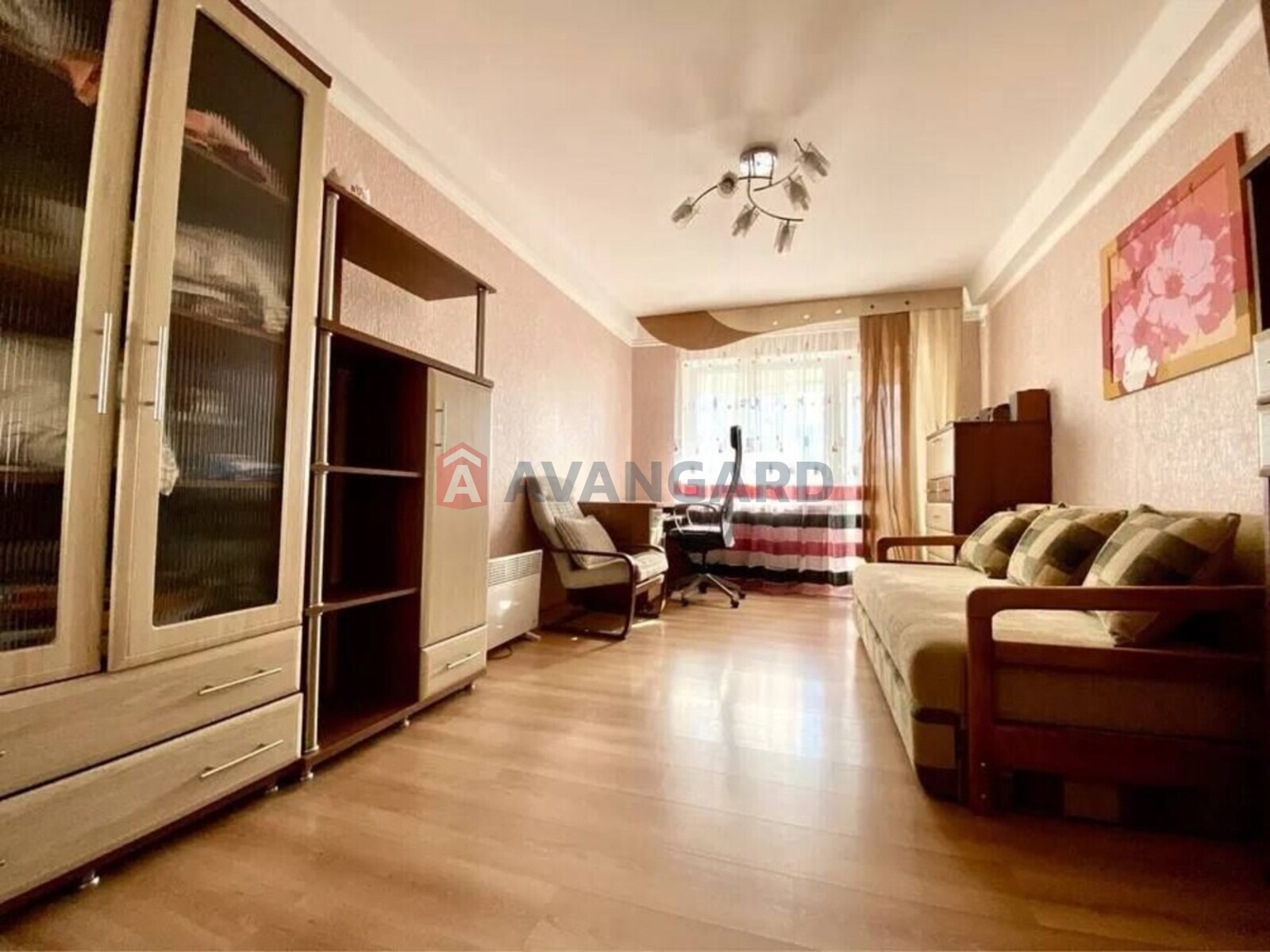 3 ��. ��������, 57/-/23 ��. �., 5/5 ������ ���� 2