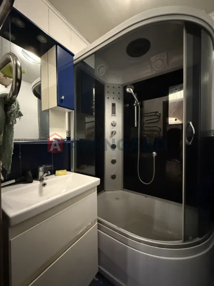 3 ��. ��������, 64/-/10 ��. �., 5/9 ������ ���� 15