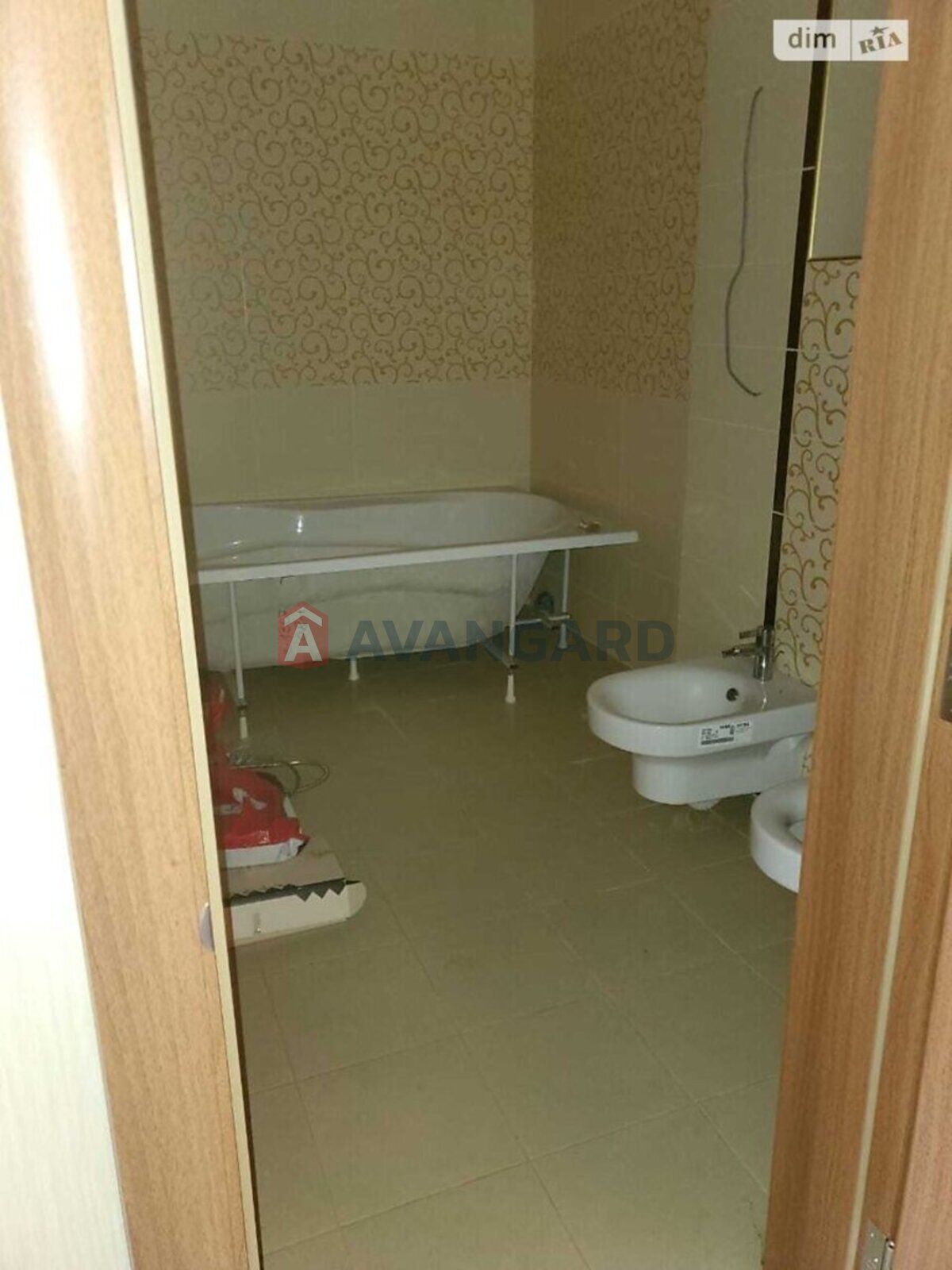 4 ����. ��������, 199/112/30 ��. �., 2/5 ���� ���� 12