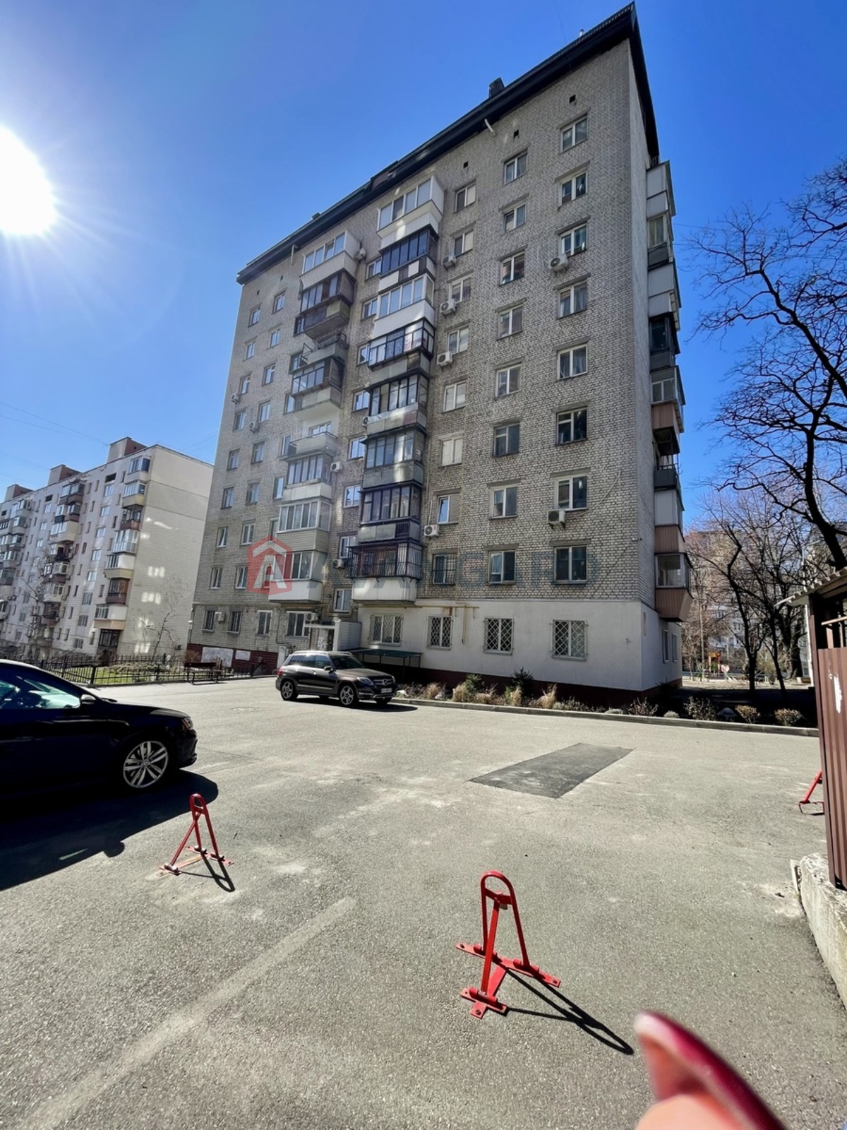 3 ��. ��������, 82/48/8 ��. �., 2/9 ������ ���� 2