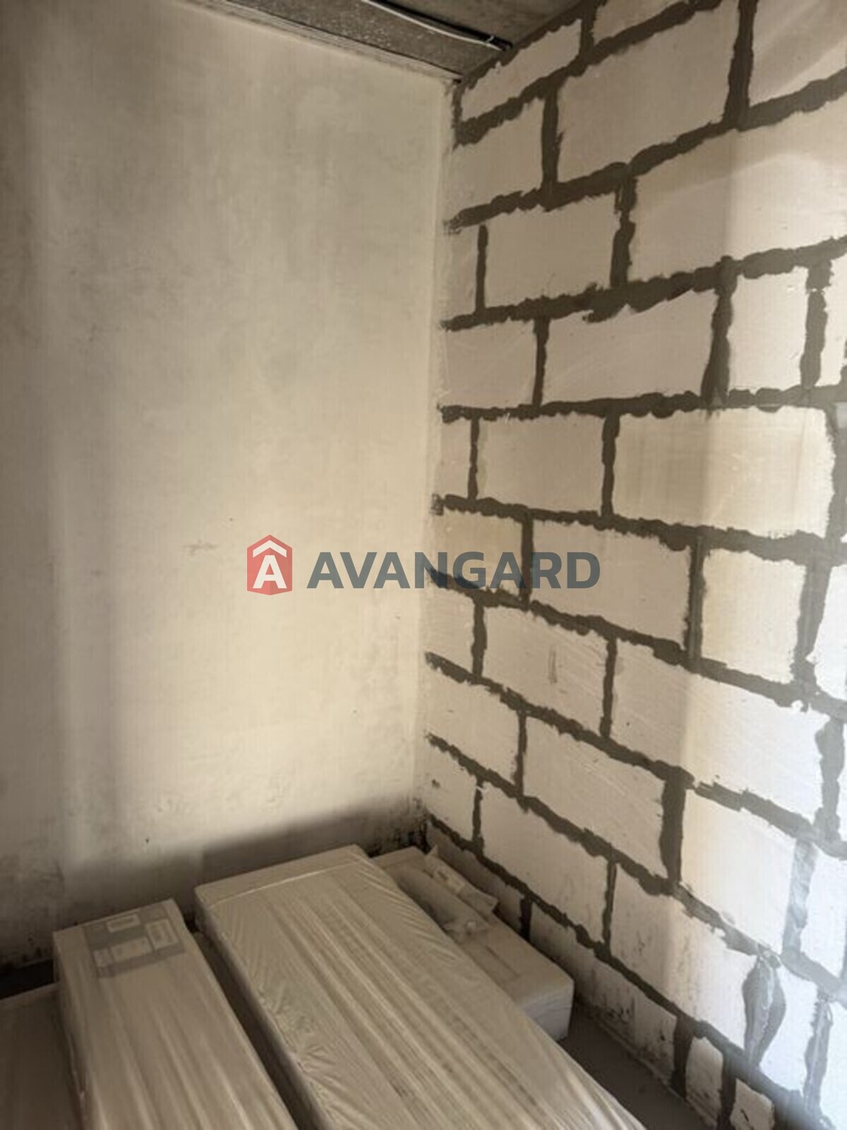 3 ��. ��������, 124/-/30 ��. �., 10/13 ������ ���� 8