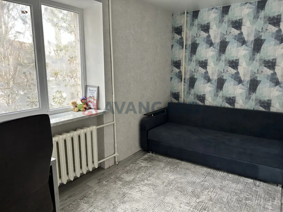 2 ��. ��������, 43/-/6 ��. �., 3/5 ������ ���� 3