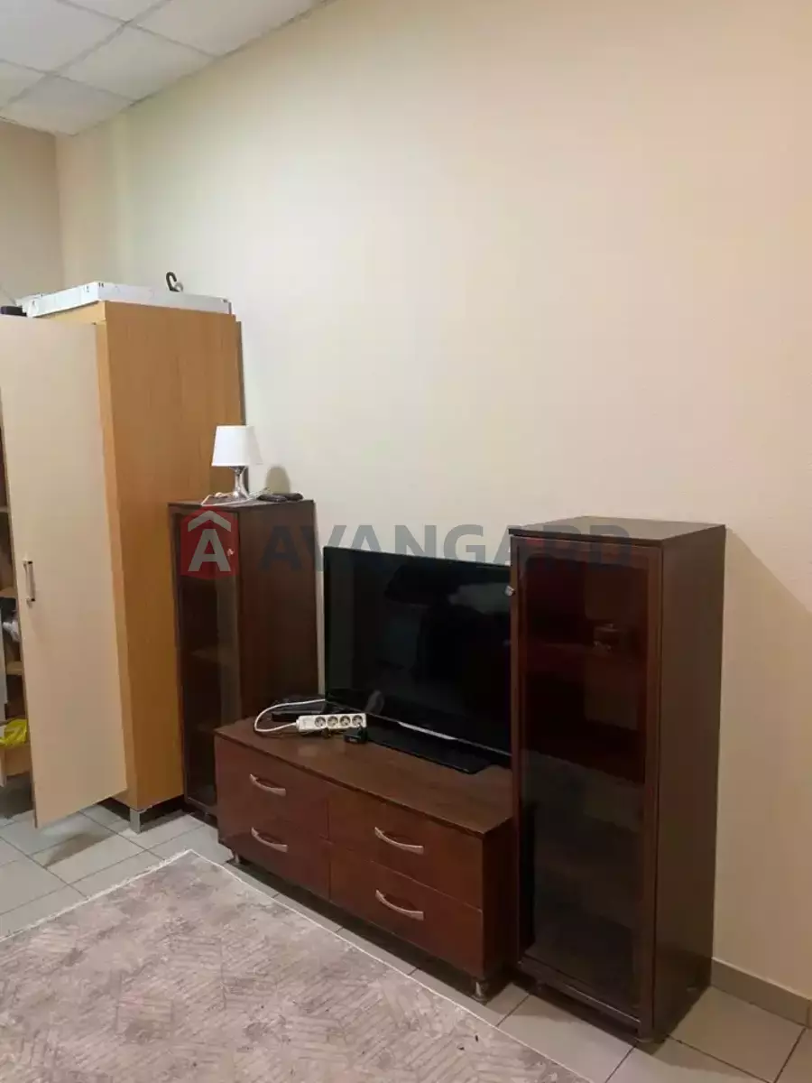3 ��. ��������, 36/27/- ��. �., 2/2 ������ ���� 9