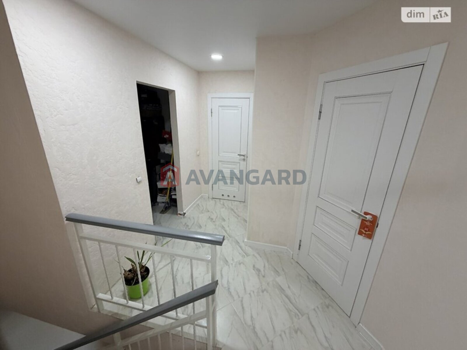 4 ��. ��������, 124/74/19 ��. �., 10/11 ������ ���� 16