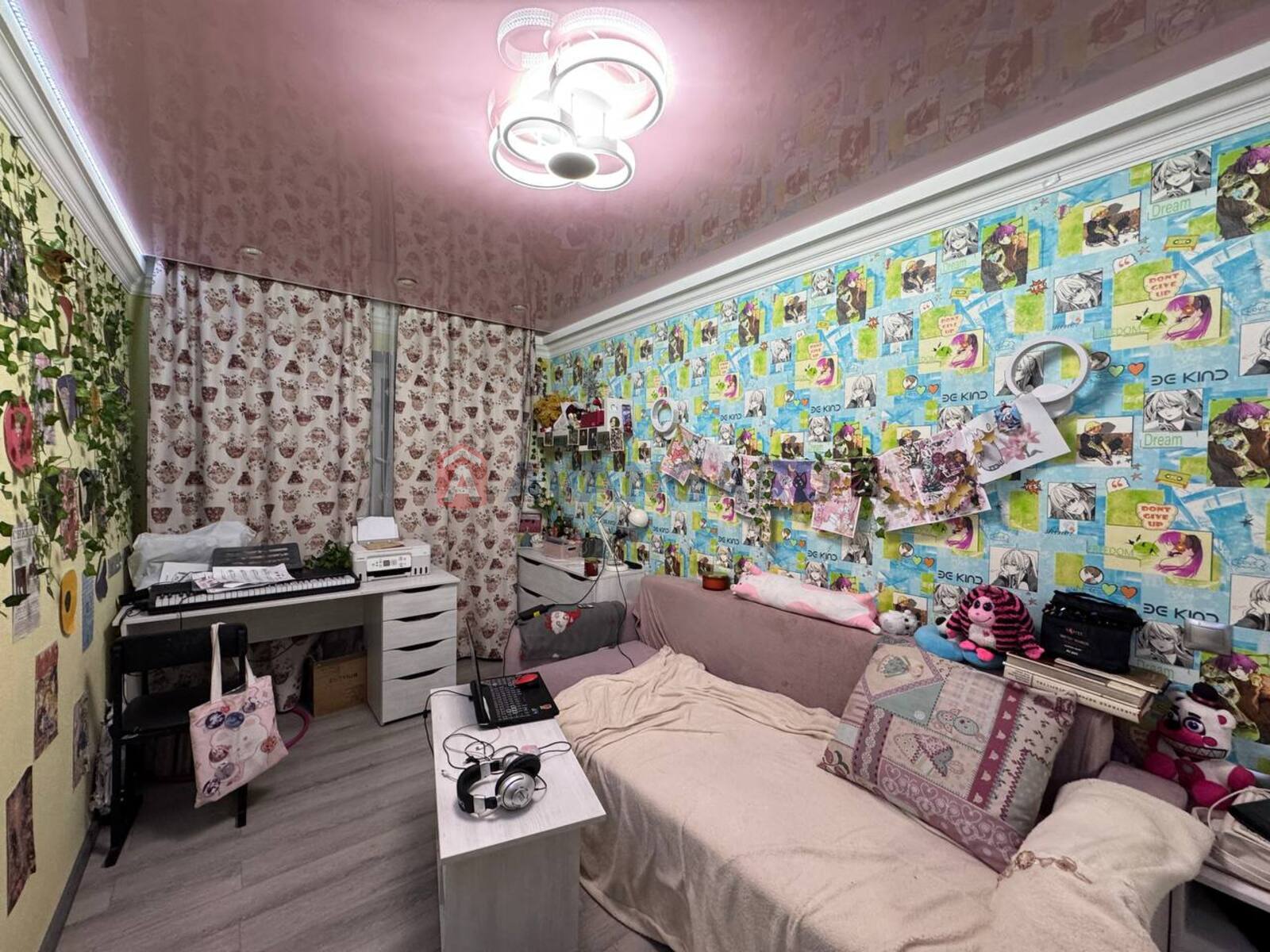 3 ��. ��������, 53.85/6.3/37.7 ��. �., 3/5 ������ ���� 2