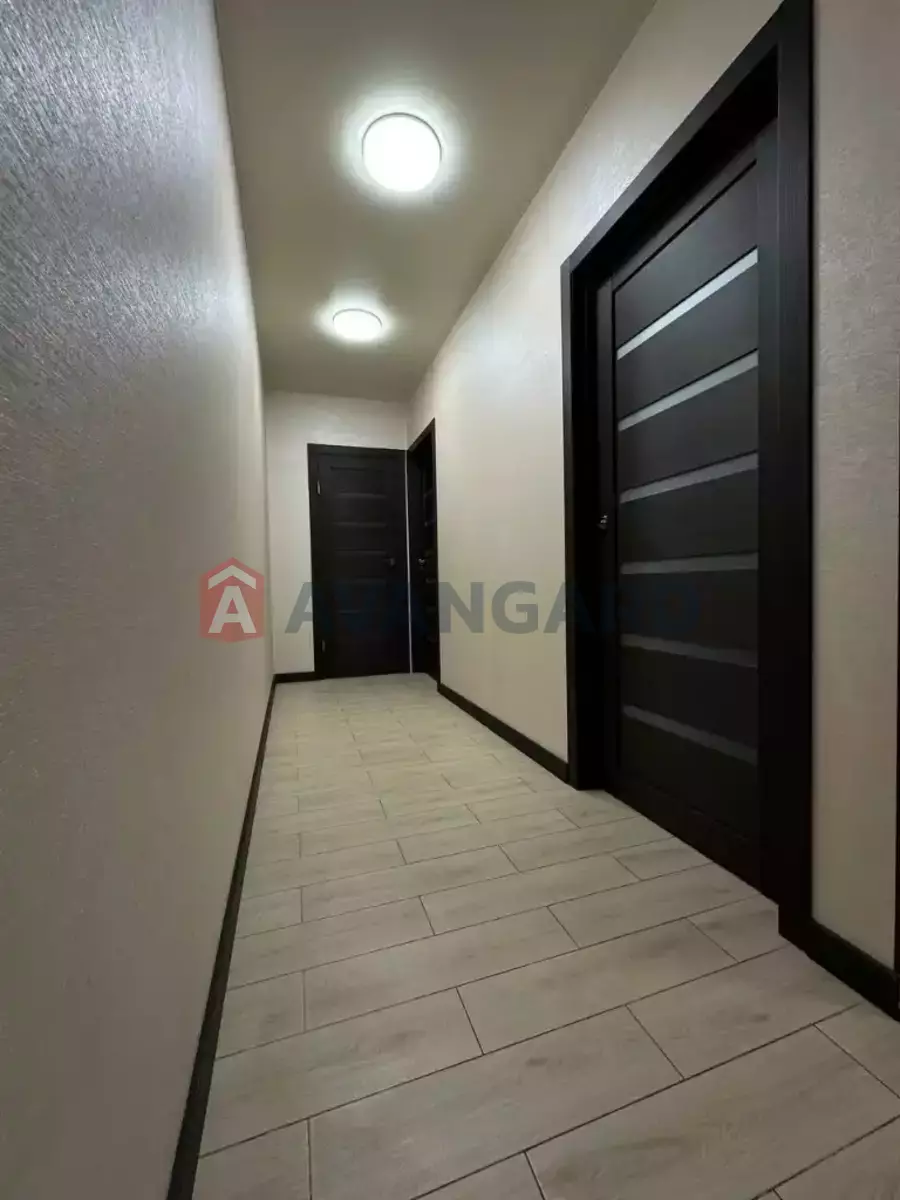 3 ��. ��������, 60/-/- ��. �., 12/12 ������ ���� 11