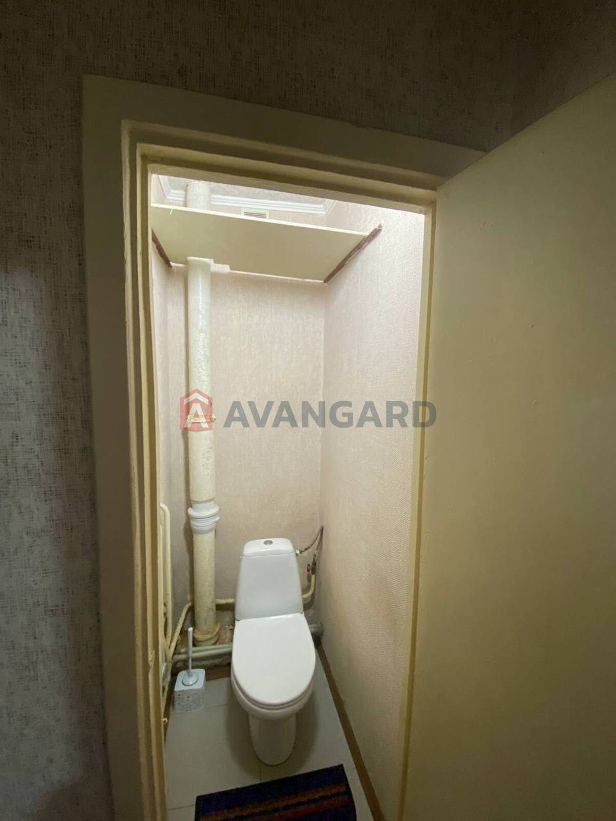 3 ��. ��������, 63/-/8 ��. �., 3/9 ������ ���� 8