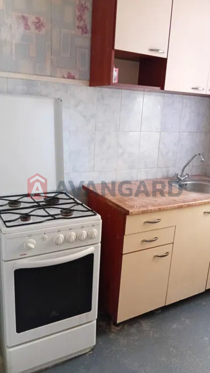 2 ��. ��������, 52/-/6 ��. �., 1/3 ������ ���� 4