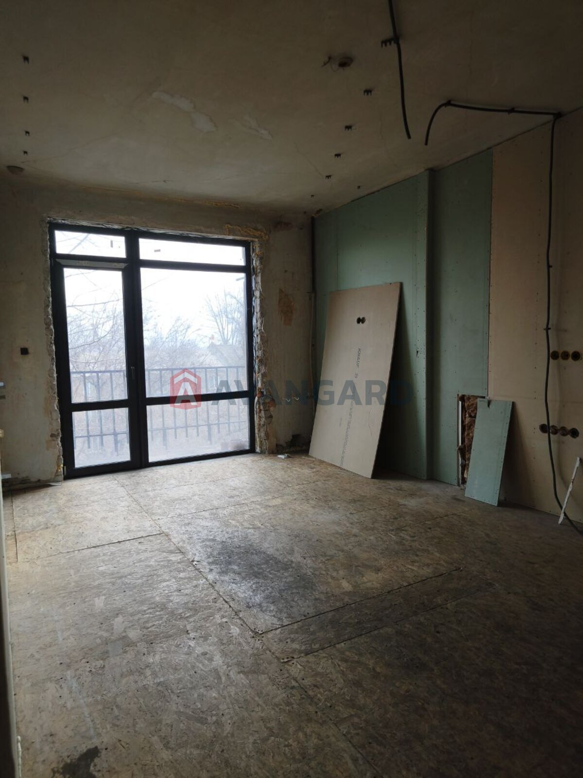 2 ��. ��������, 50/33/8 ��. �., 4/4 ������ ���� 2