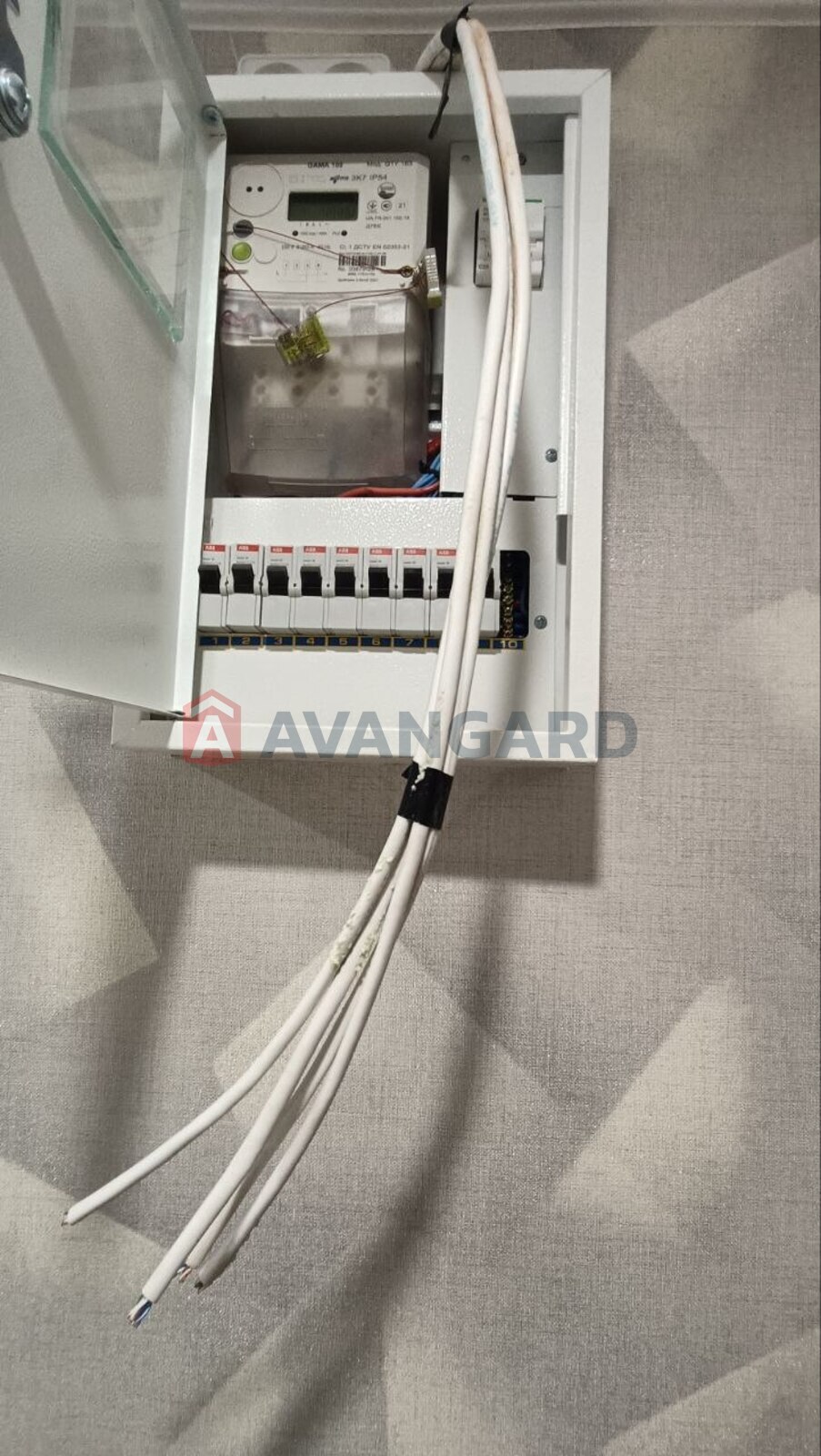 3 ����. ��������, 58/-/6 ��. �., 3/5 ���� ���� 19