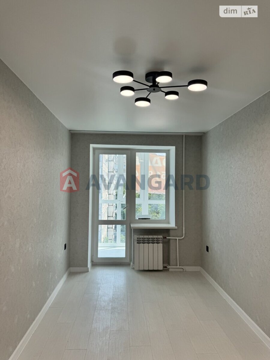 3 ��. ��������, 80/-/- ��. �., 6/9 ������ ���� 8