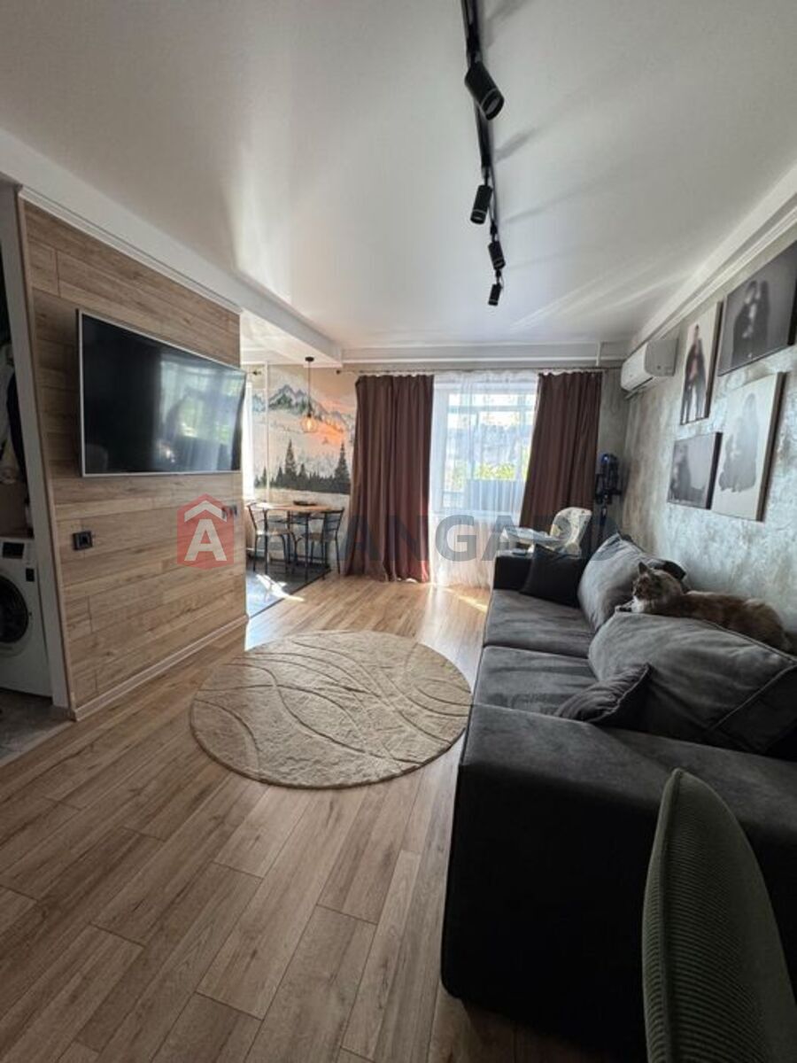 2 ��. ��������, 44/-/5 ��. �., 2/6 ������ ���� 2