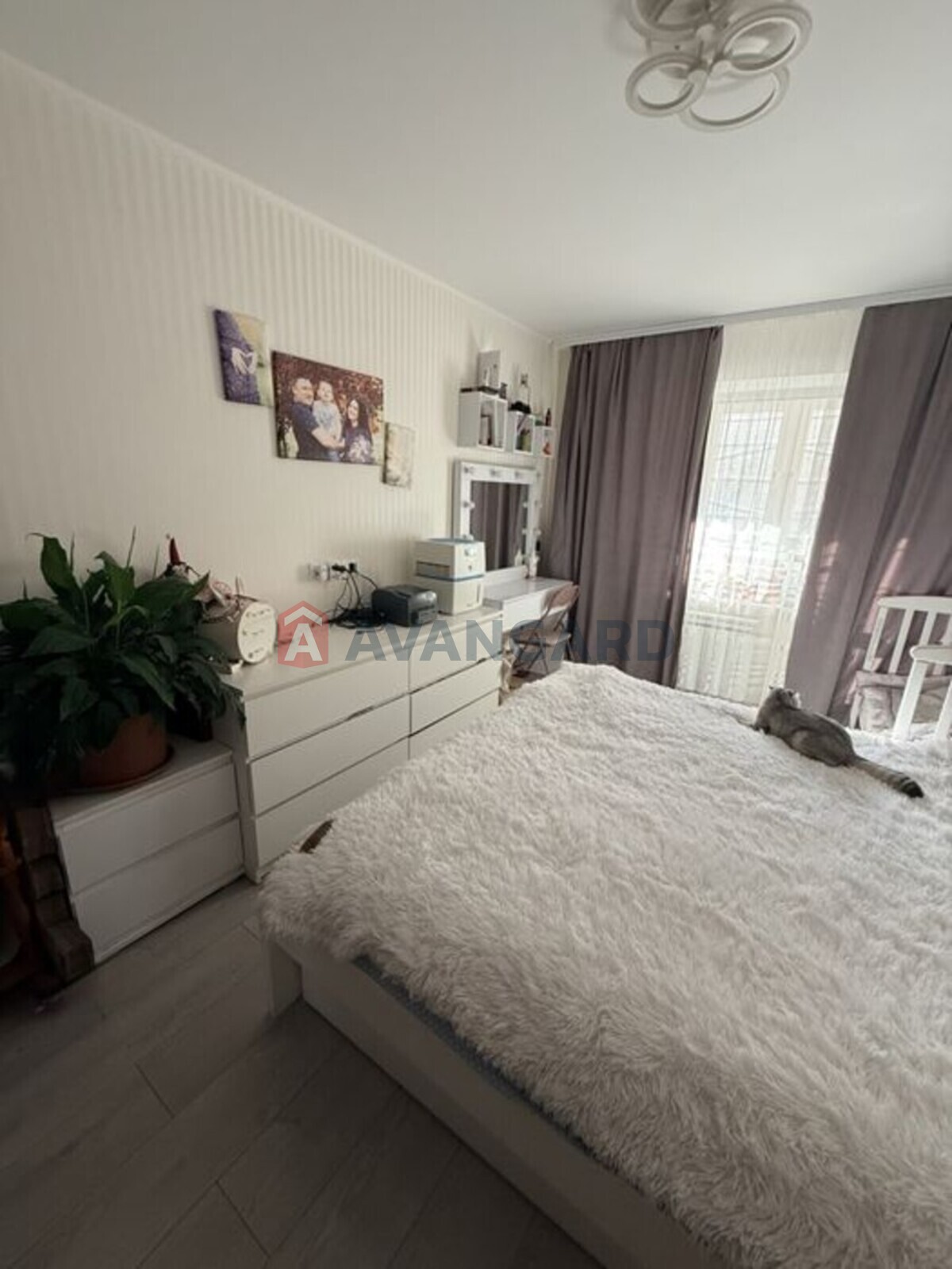 3 ����. ��������, 66/-/8 ��. �., 1/9 ���� ���� 5