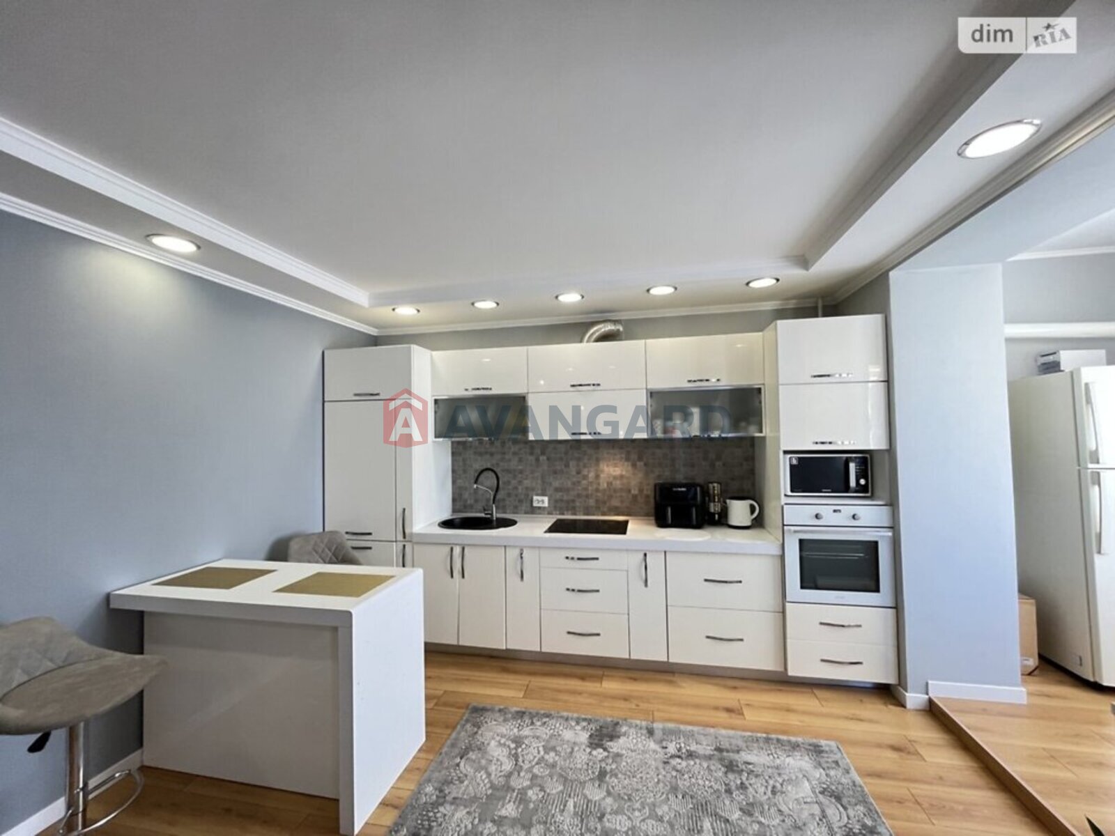 3 ��. ��������, 107/27/36 ��. �., 9/11 ������ ���� 4