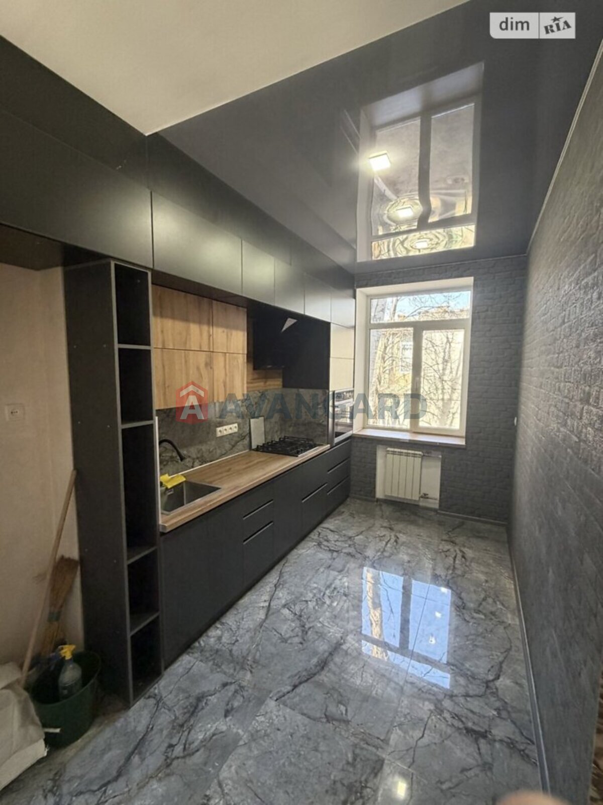 2 ��. ��������, 63/50/8 ��. �., 2/3 ������ ���� 4