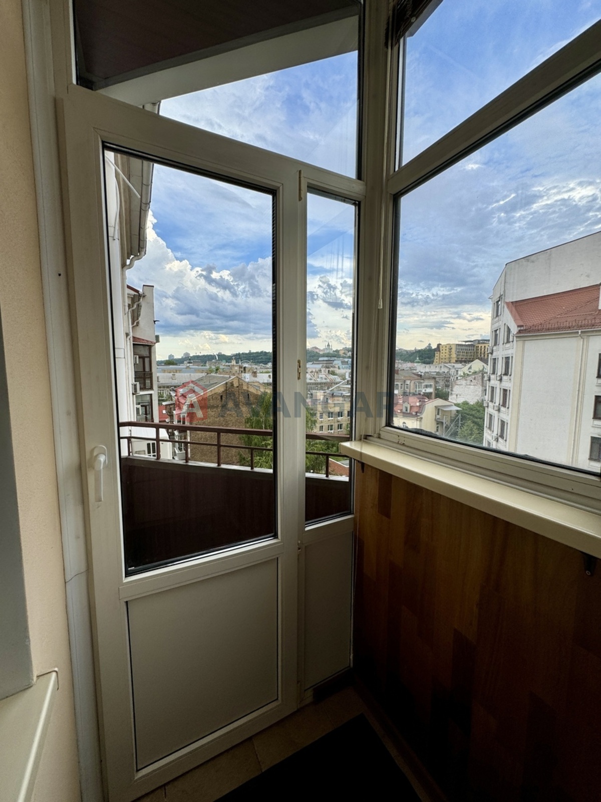 2 ��. ��������, 77/50/20 ��. �., 7/8 ������ ���� 21