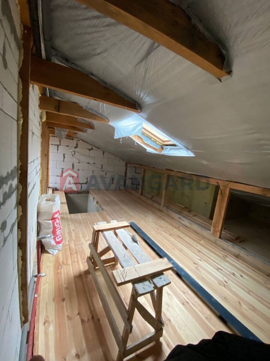 3 . , 84/-/7 . ., 5/5   10