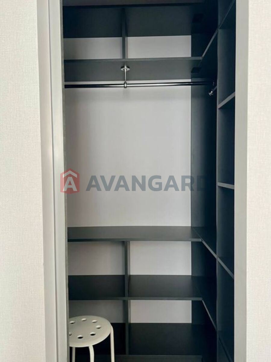 3 ��. ��������, 83/-/15 ��. �., 22/25 ������ ���� 14