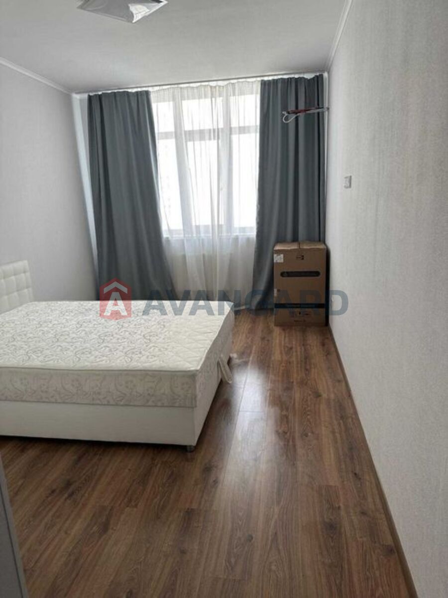 1 ����. ��������, 43/-/10 ��. �., 19/25 ���� ���� 4