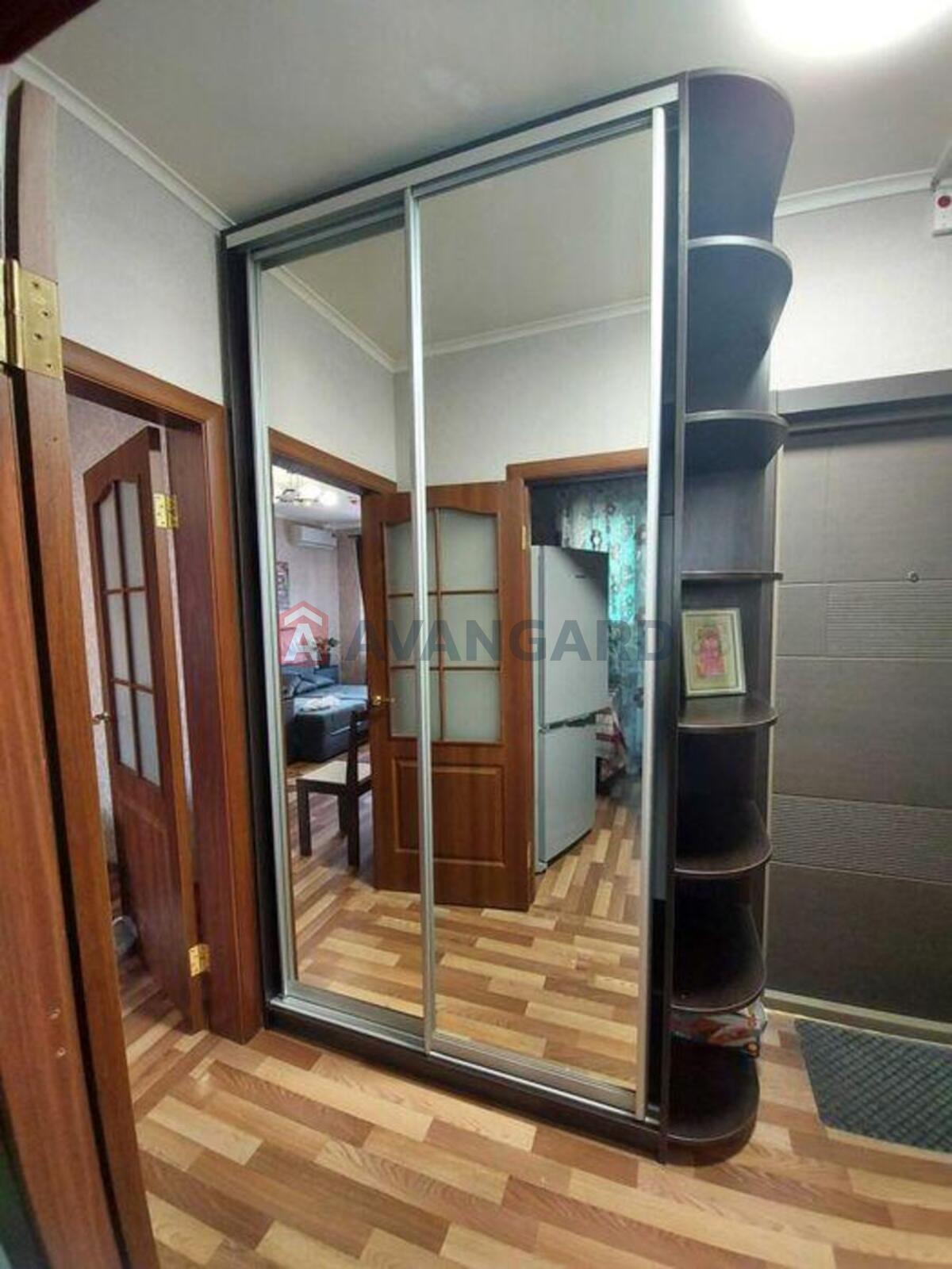 1 ��. ��������, 41/-/7 ��. �., 20/25 ������ ���� 8