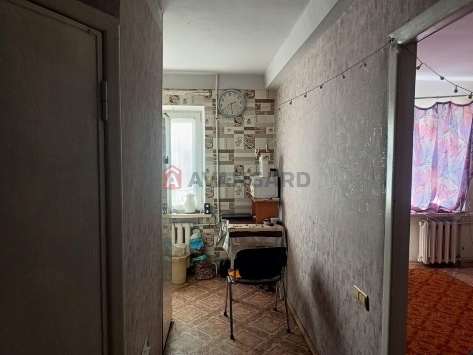 1 ��. ��������, 28/-/6 ��. �., 3/5 ������ ���� 4