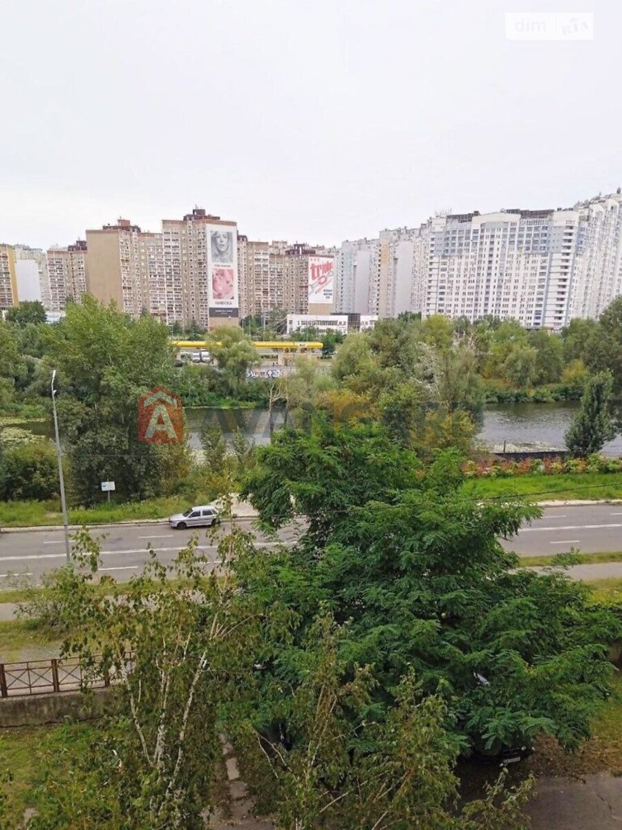 3 ��. ��������, 78/41/8 ��. �., 4/15 ������ ���� 14