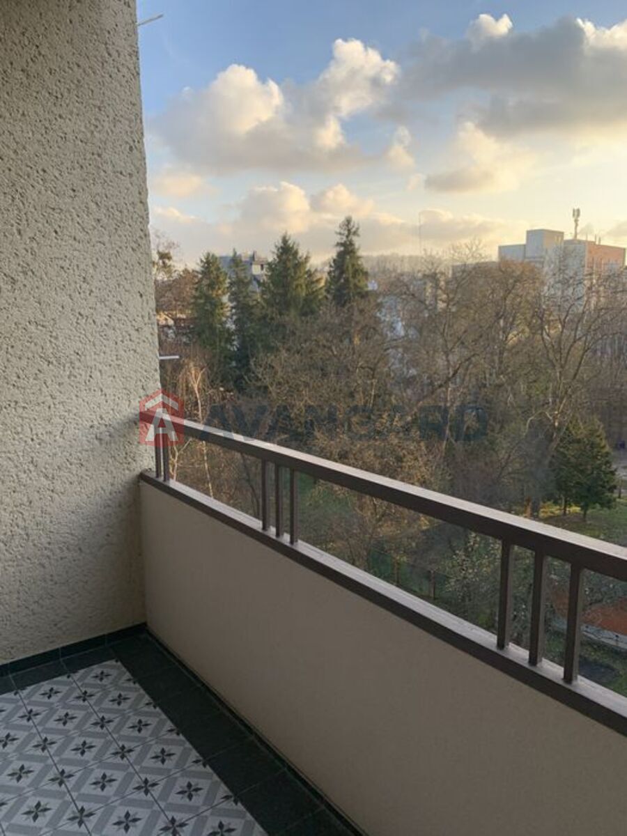 3 . , 85/-/10 . ., 4/5   3