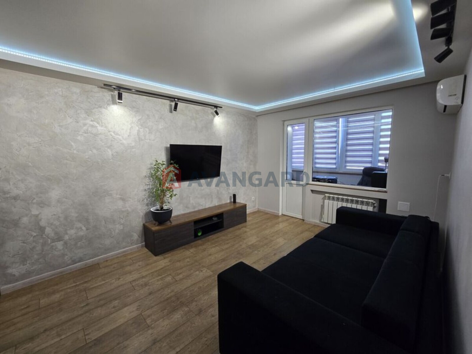 2 ��. ��������, 50/-/8 ��. �., 8/9 ������ ���� 2