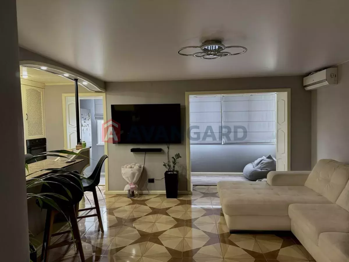 3 ��. ��������, 85/-/25 ��. �., 9/10 ������ ���� 13