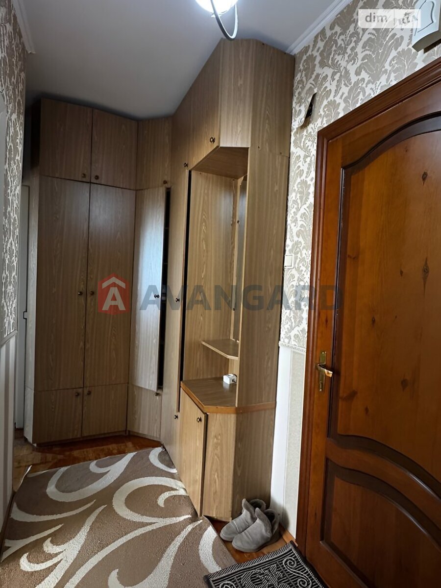 1 ��. ��������, 55/15/8 ��. �., 5/6 ������ ���� 3