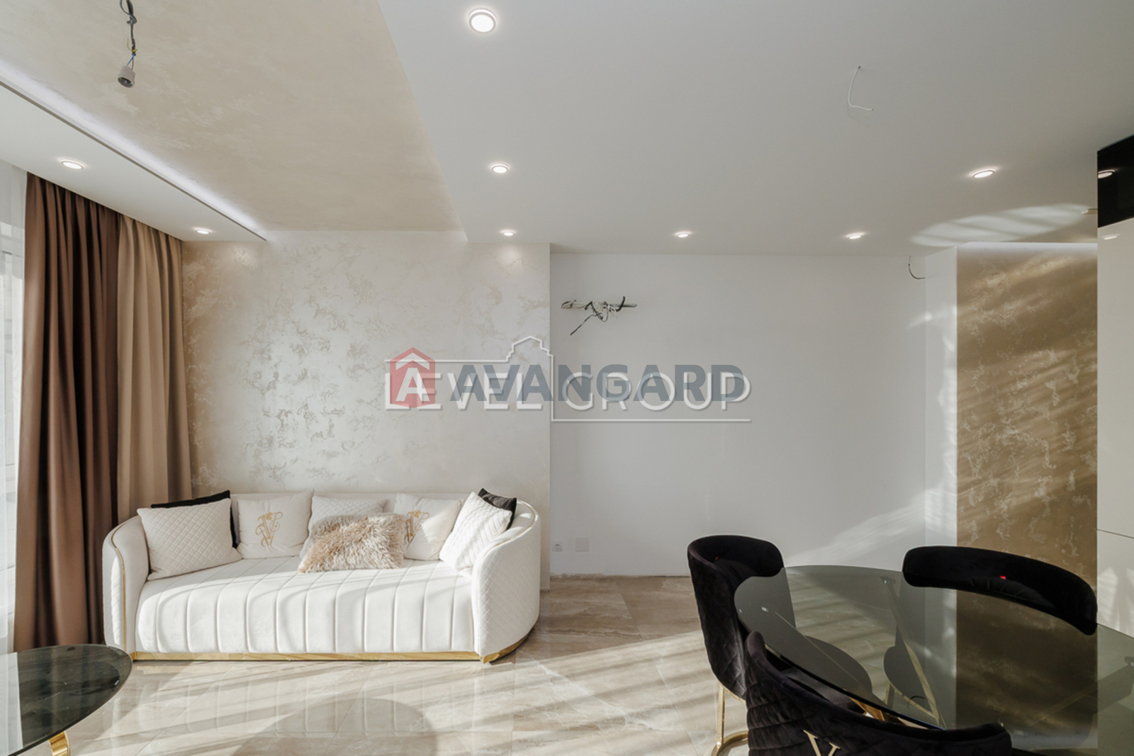 3 ��. ��������, 91/40/27 ��. �., 11/26 ������ ���� 5